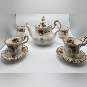 Vintage Royal Albert Old Country Roses Le Petite 9-Piece Miniature Tea Set
